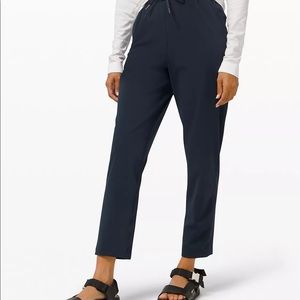 Lululemon High Rise 7/8 Length Pant 25" Blue
